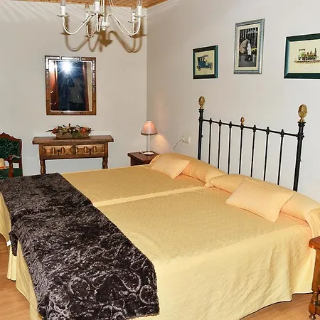 Villa Cobres Sleeps 14 With Pool And Air Con Santa Cristina De Cobres